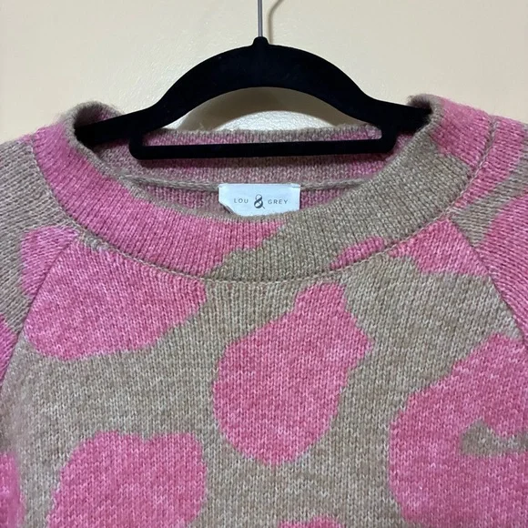 Lou & Grey Crewneck Leopard Print Knit Sweater Womens XS Pink Brown - Picture 5 of 8